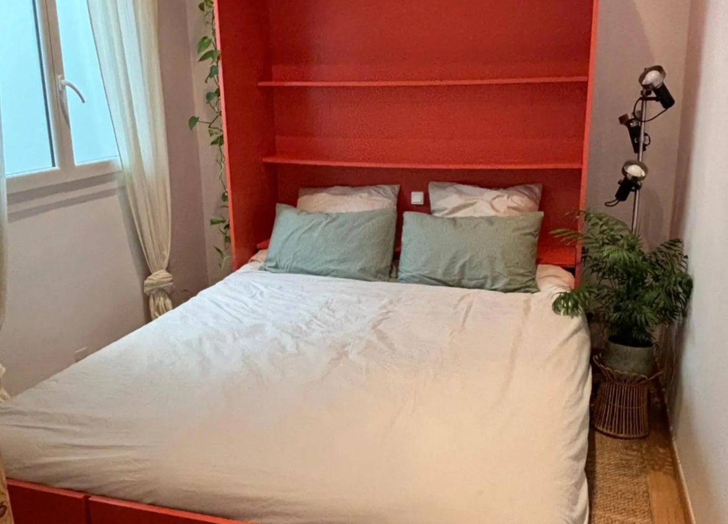 Homestay Room In Apartment In Palais Longchamp, Marseille