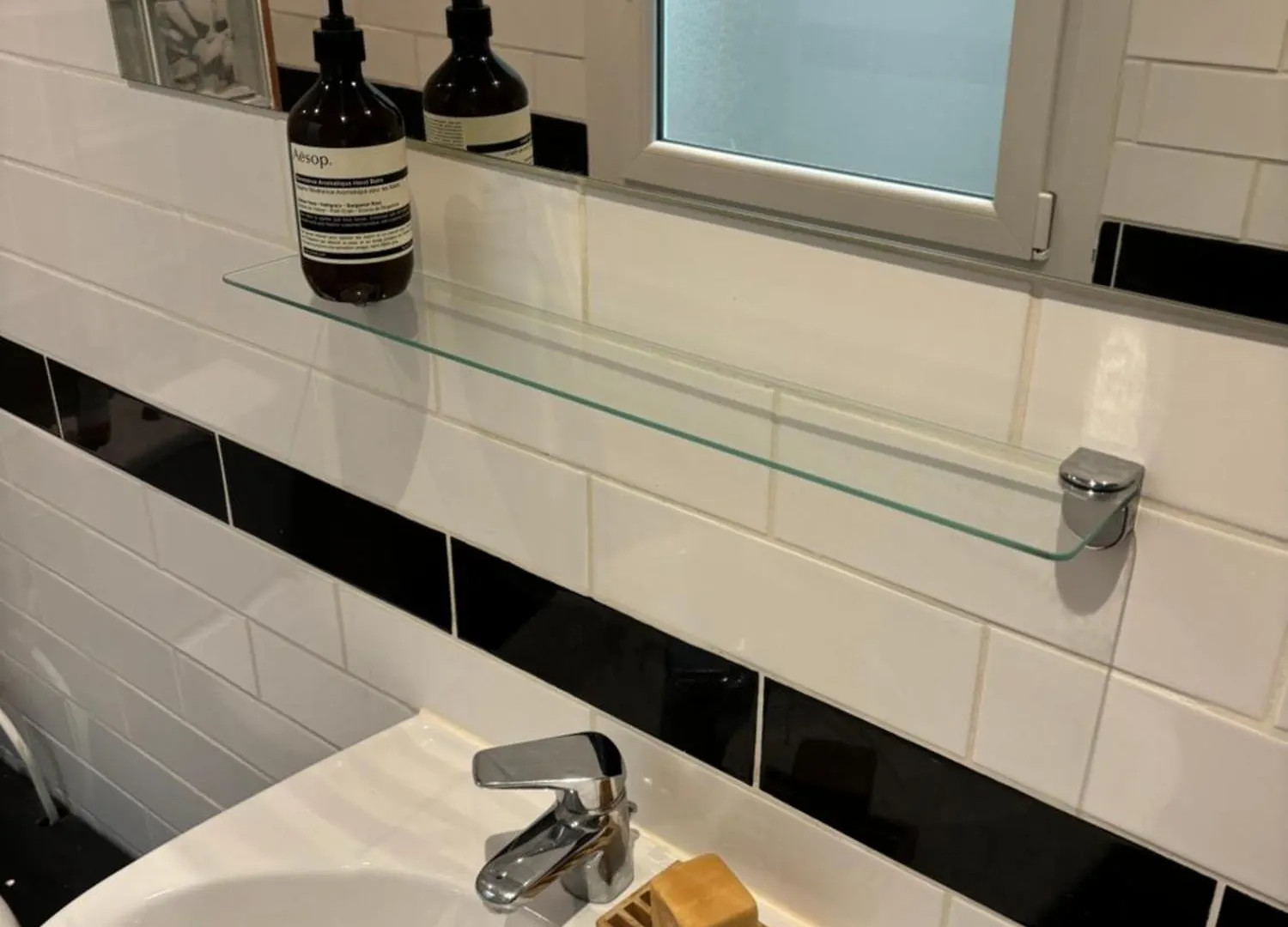 Homestay Room In Apartment In Palais Longchamp, Marseille France