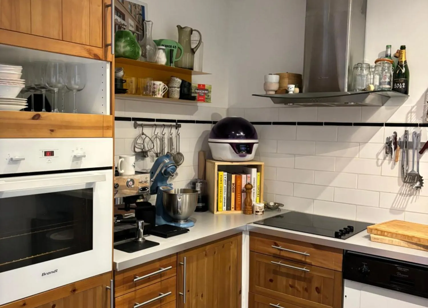 Room In Apartment In Palais Longchamp, Marseille Homestay